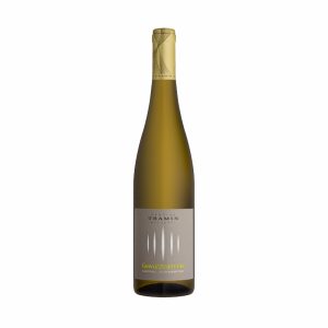 Bottle of Gewürztraminer DOC 2022 – Tramin – aromatic white wine from Alto Adige.
