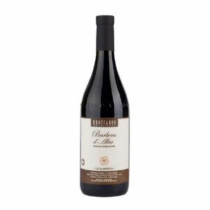 Bottle of Barbera d'Alba DOC 2020 by Broccardo – Italian red wine from Piedmont.