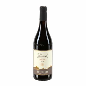 Bottle of Barolo DOCG "Tre Pais" 2018 by Broccardo – classic Nebbiolo red wine from Piedmont.